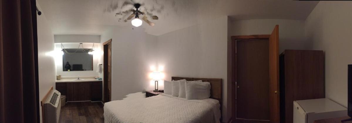 The Sturgis Motel מראה חיצוני תמונה